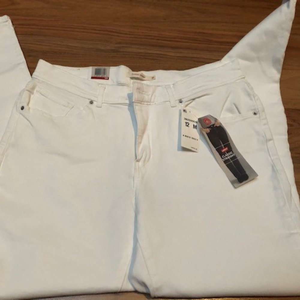 Levis
